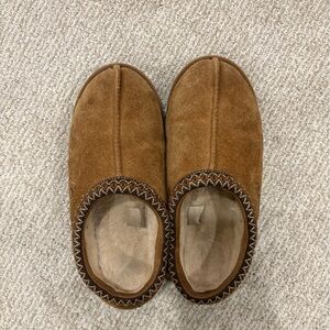 UGG Tasmans